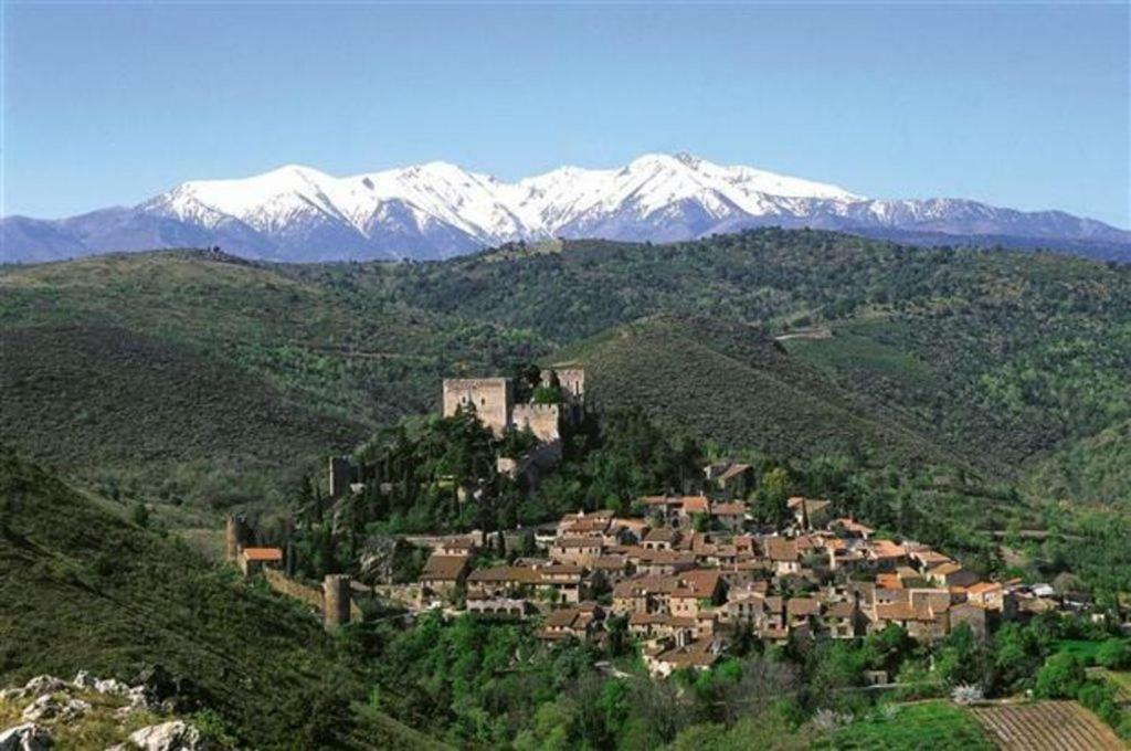 Gite Le Chalet Des Milles Et Un Chemins Castelnou Luaran gambar