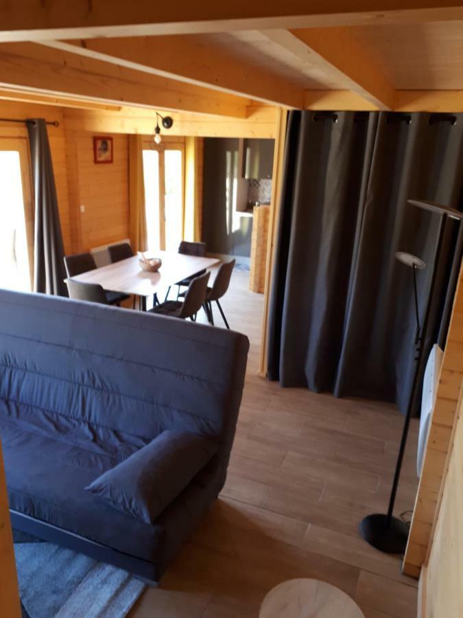 Gite Le Chalet Des Milles Et Un Chemins Castelnou Luaran gambar