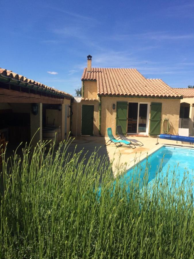 Gite Le Chalet Des Milles Et Un Chemins Castelnou Luaran gambar