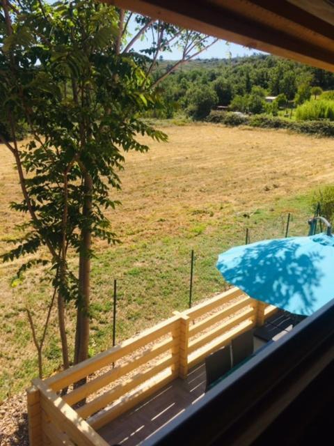 Gite Le Chalet Des Milles Et Un Chemins Castelnou Luaran gambar
